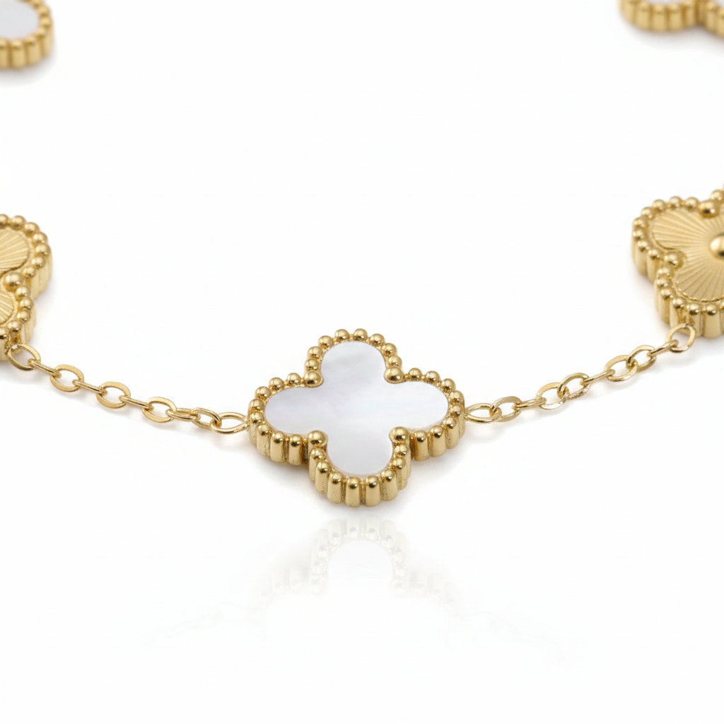 White Clover Bracelet: Anti-Tarnish Gold Plated