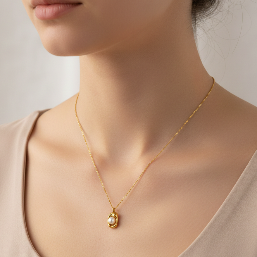 The Minimal Pearl Pendant Necklace: Anti-tarnish gold plated.
