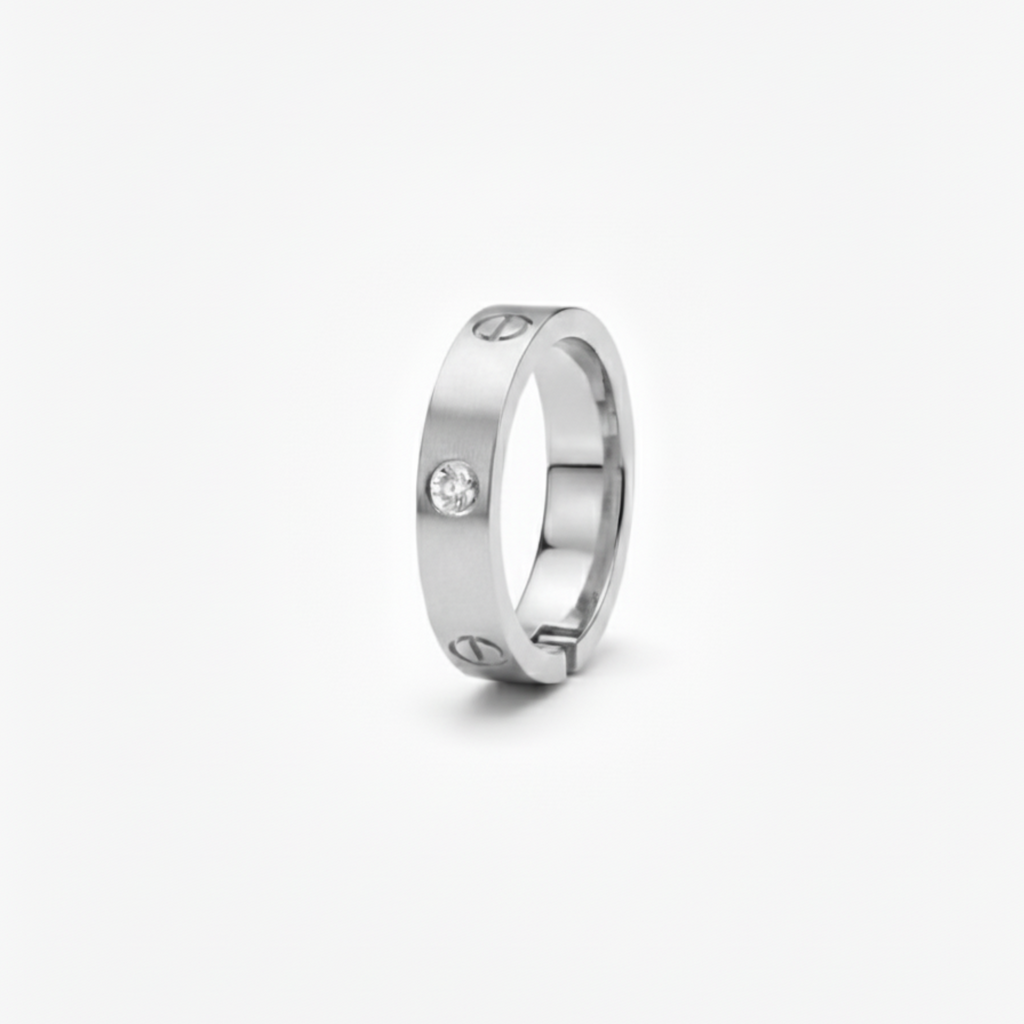 Silver band ring: Anti-tarnish silver plated.