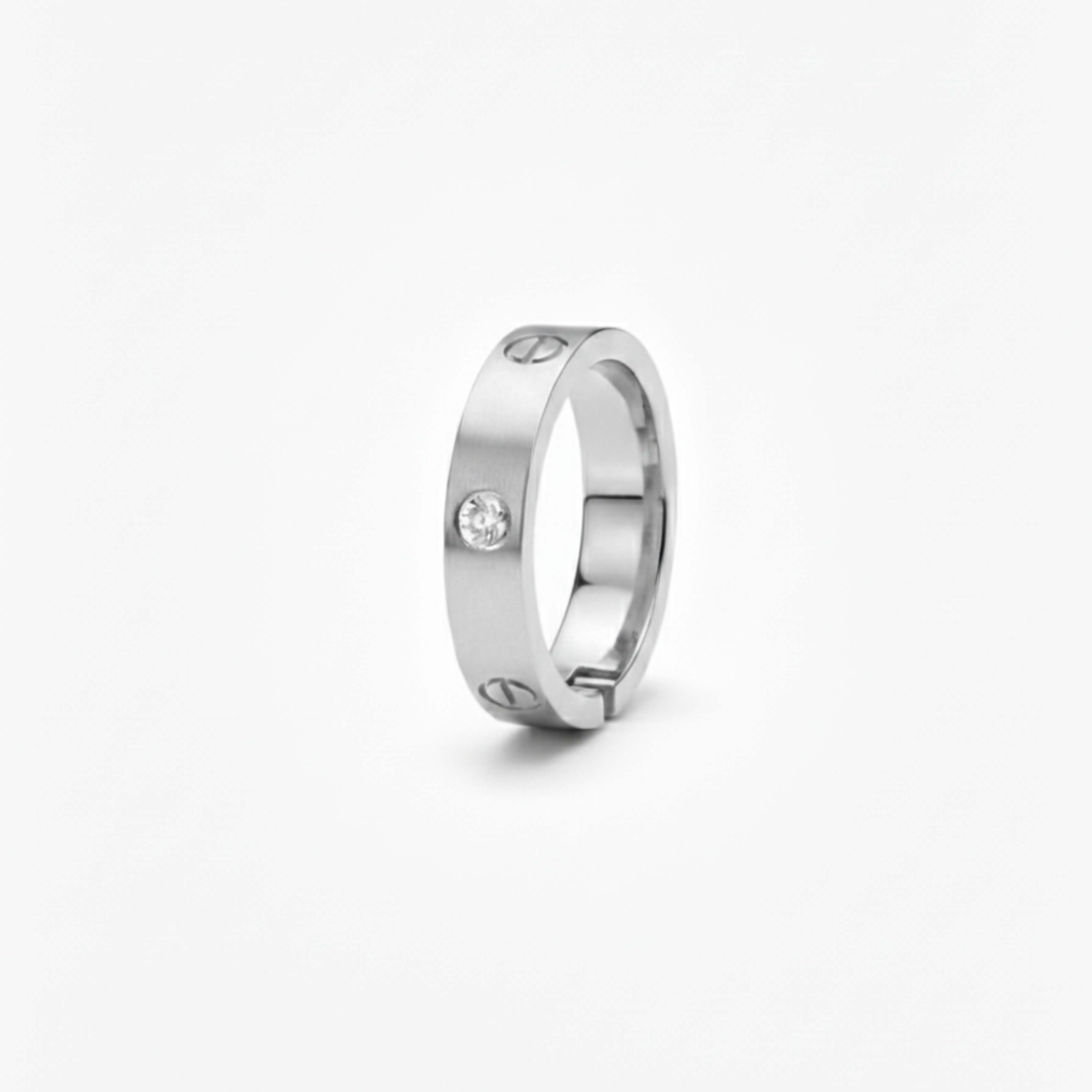 Silver band ring: Anti-tarnish silver plated.