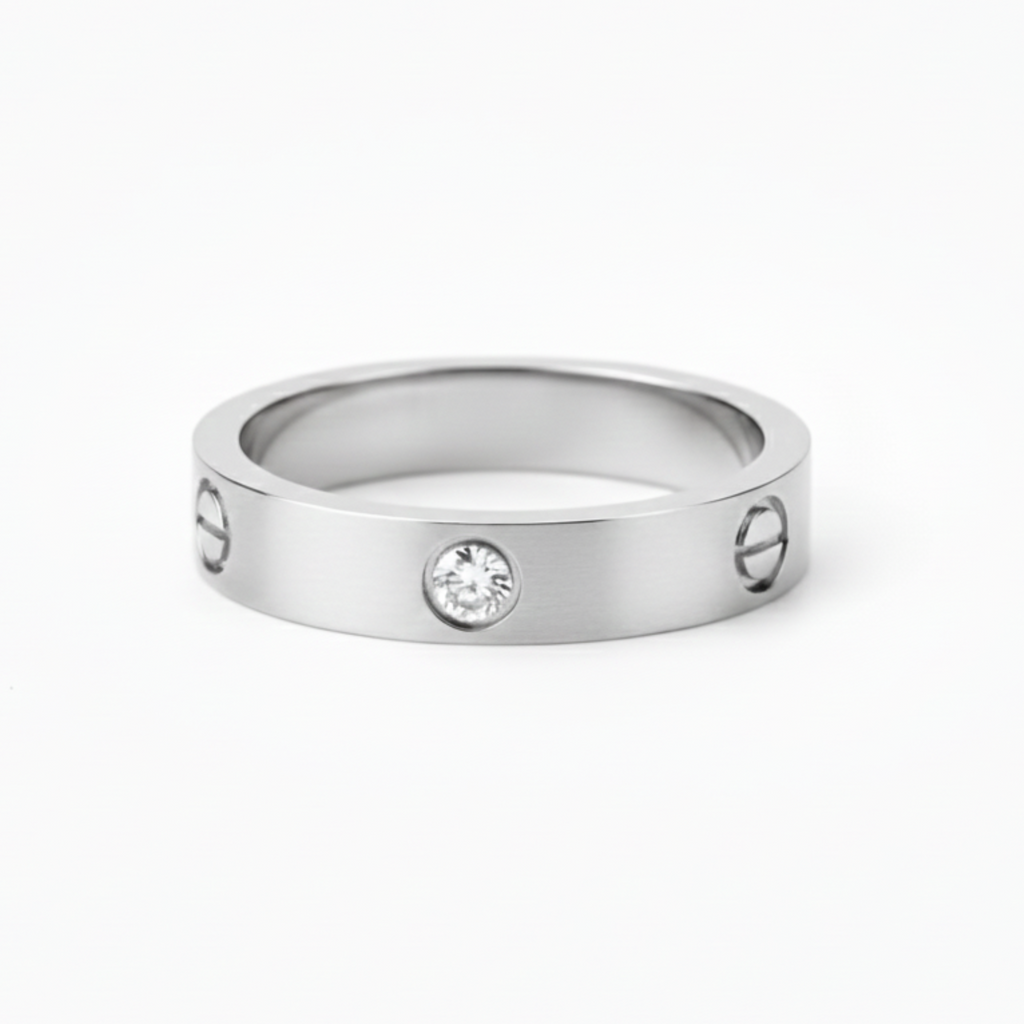 Silver band ring: Anti-tarnish silver plated.